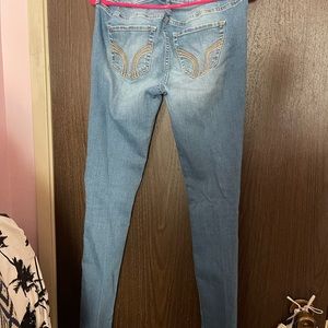 Hollister size 5 light wash denim jeans